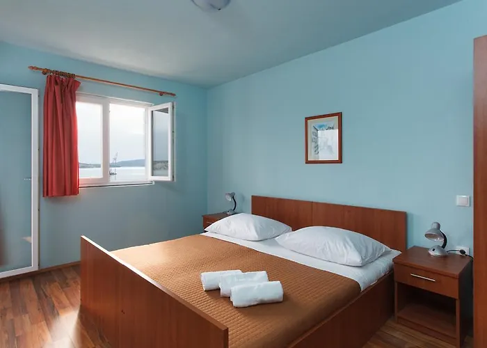 알라이베그 아파트 트로기르