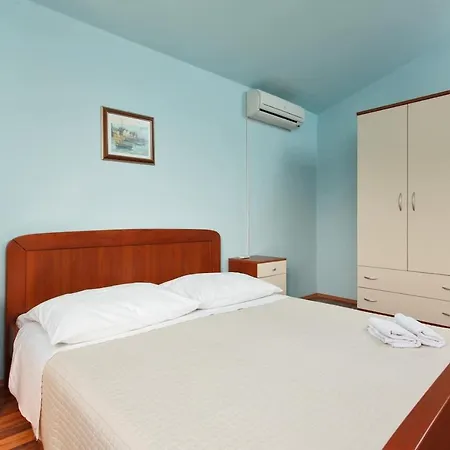 Alajbeg Lägenhet Trogir